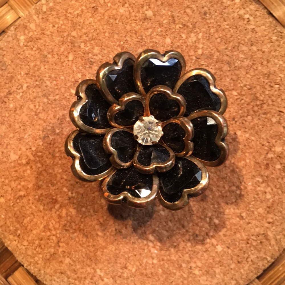 Fun Stretchy Cocktail Ring - Picture 5 of 7